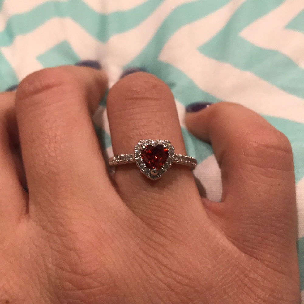 Size 8 Ring